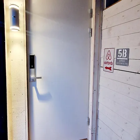 Apartment In Tromso, Located Between The Arctic Cathedral And The Cable Car Exterior photo