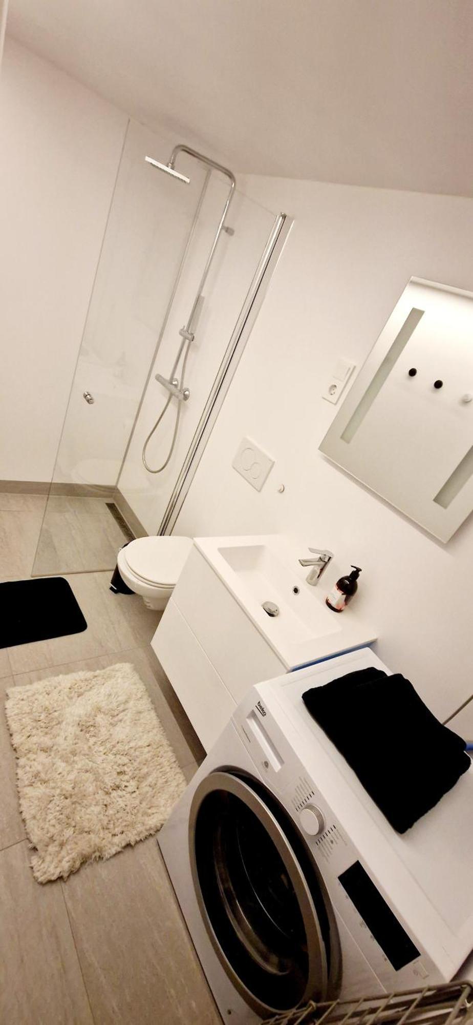 In Tromso, Located Between The Arctic Cathedral And The Cable Car Apartment Tromso